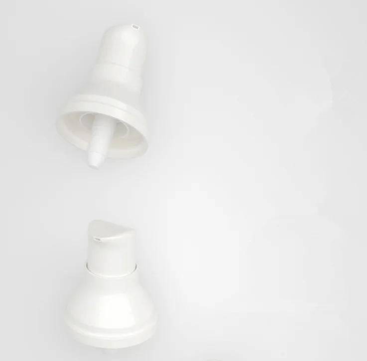 white airless bottle 01.png