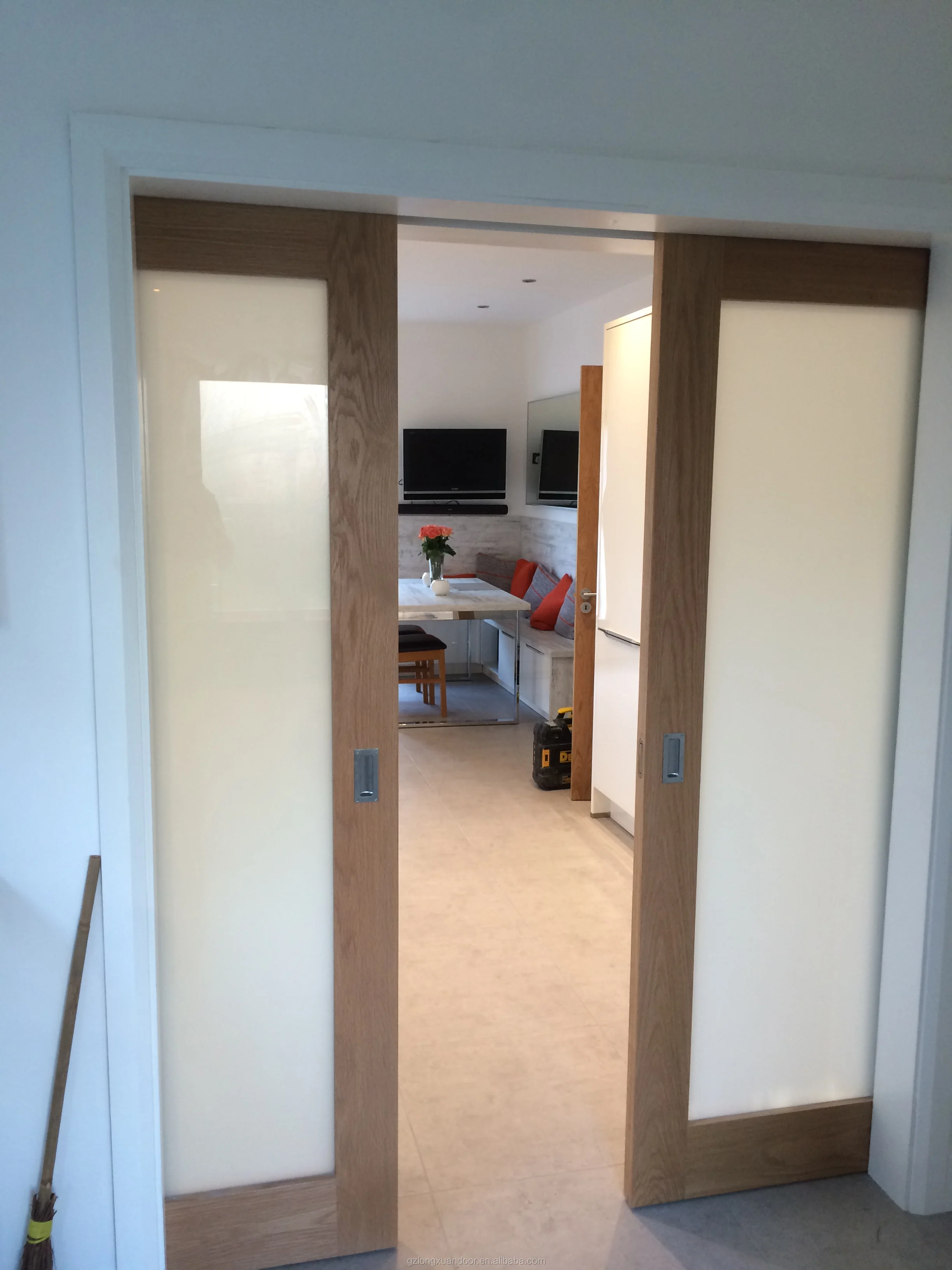 포켓 도어 잠금 유리 화이트 화이트 인테리어 슬라이딩 도어 나무 인테리어 골드 프레임 포켓 슬라이딩 Lowes 포켓 도어