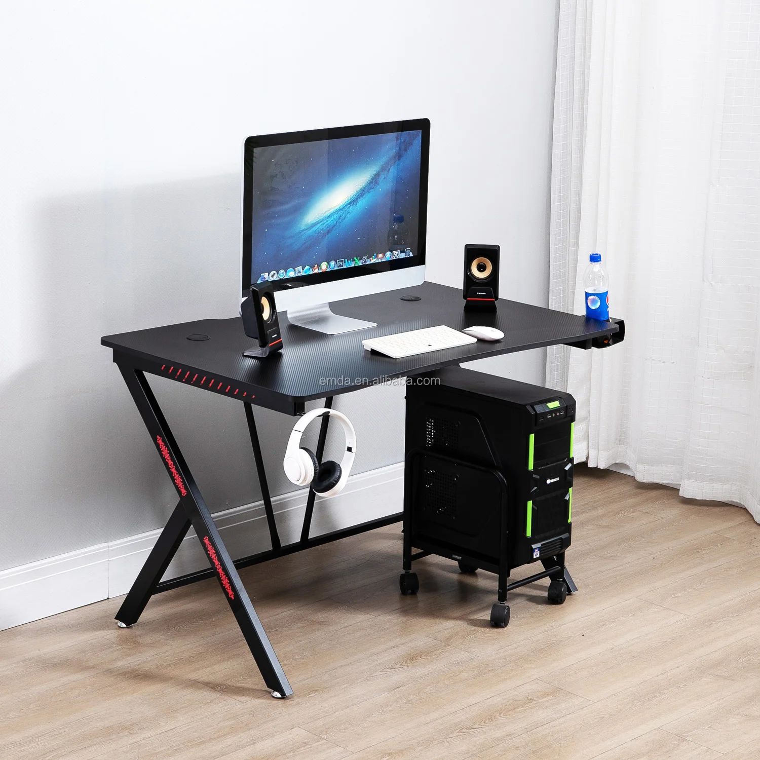热卖优质廉价现代电脑桌电动游戏桌带耳机座杯架,用于办公室网吧播放