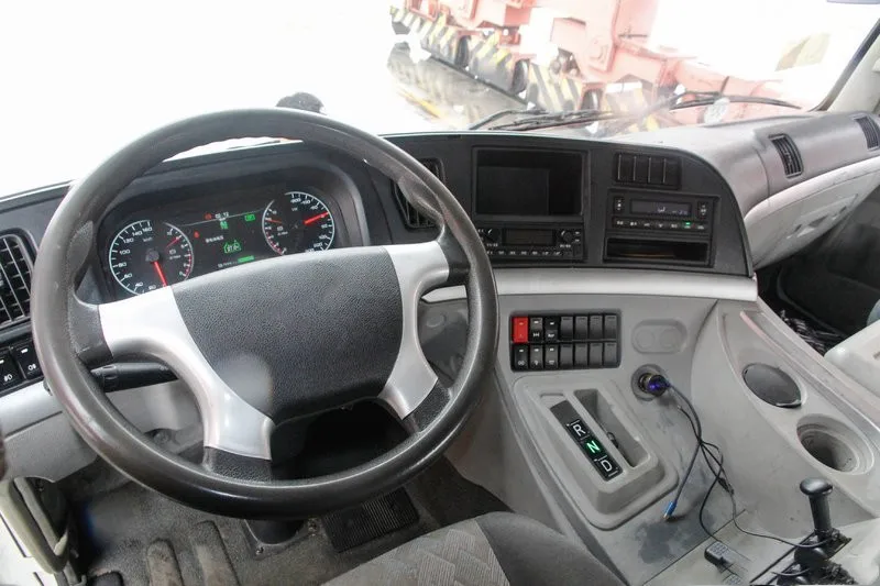 tractor1.jpg