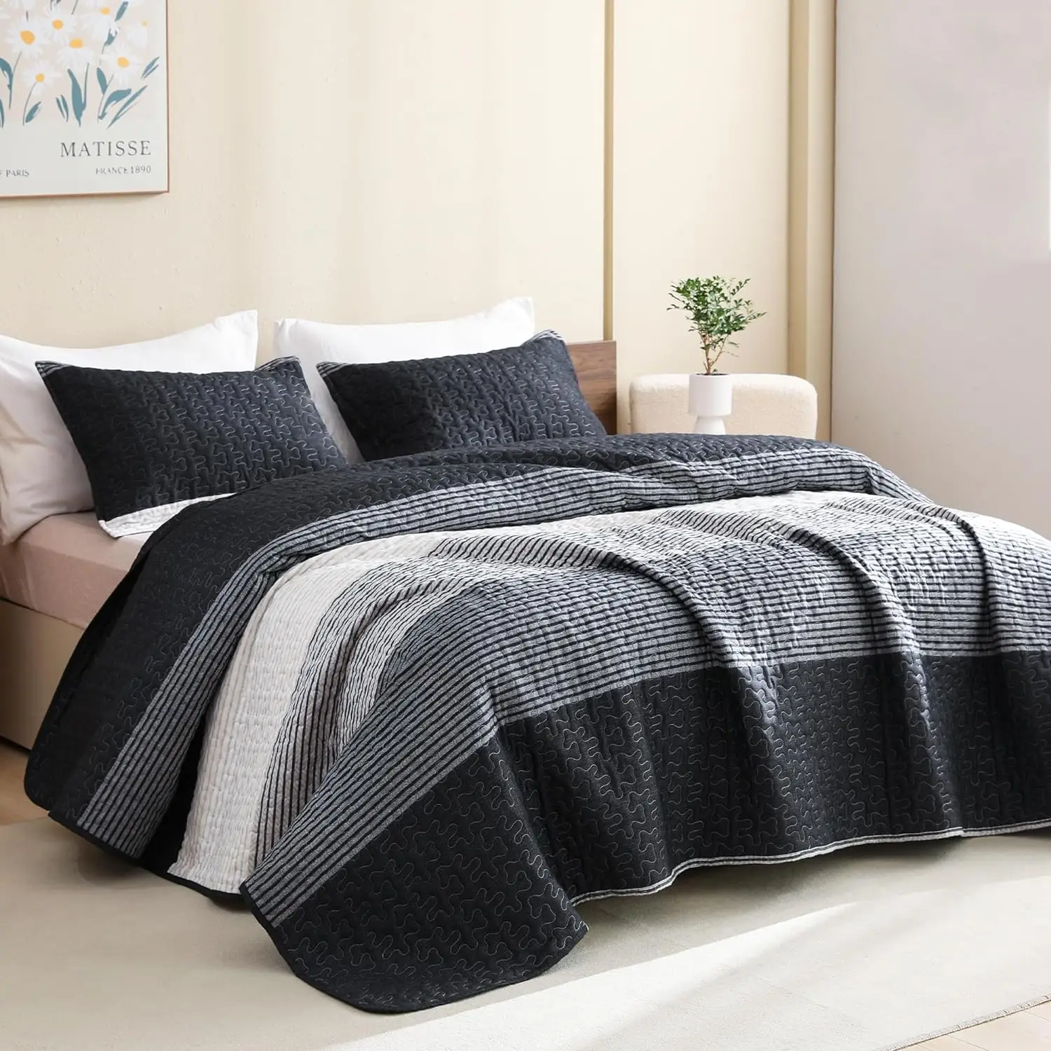 Queen Microfiber Quilt Set Soft Lightweight Summer Coverlet with Stripe Patchwork 3 Piece Bedspread Bedding factory