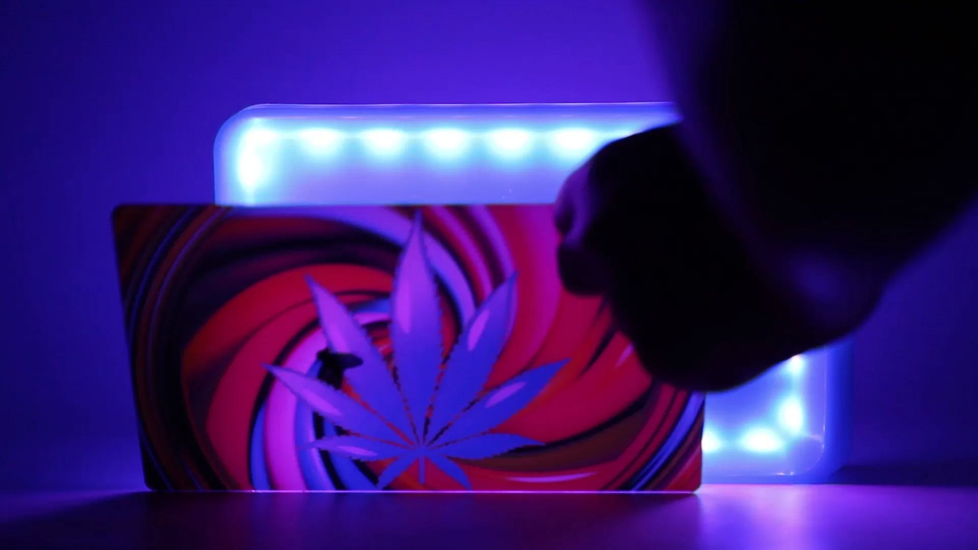 Wholesale Custom Tray Smoking Led Rolling Tray Light Up Colored Tobacco