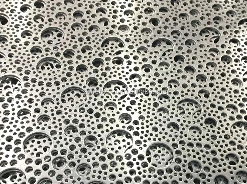 Produktbild von Perforiertes Edelstahlblech 304 – 0,8 Mm Dick, 35x35 Cm, Maschenweite 2 Mm, Silber, Für Dekoration & Schutz (Balkon, Geländer, Garten)