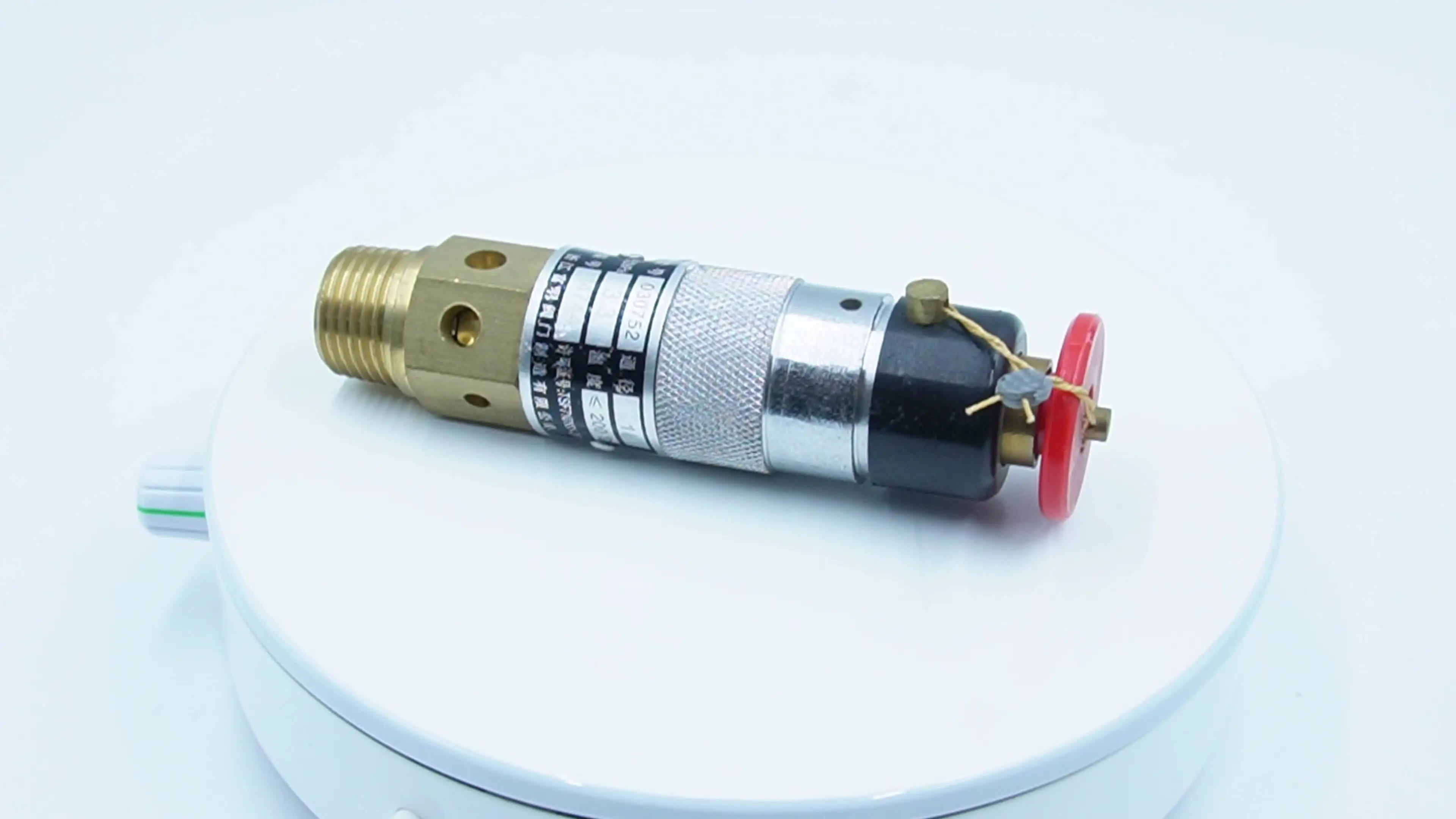 A28X-25T/40T/64T Automatic Pressure Relief Valve for Screw