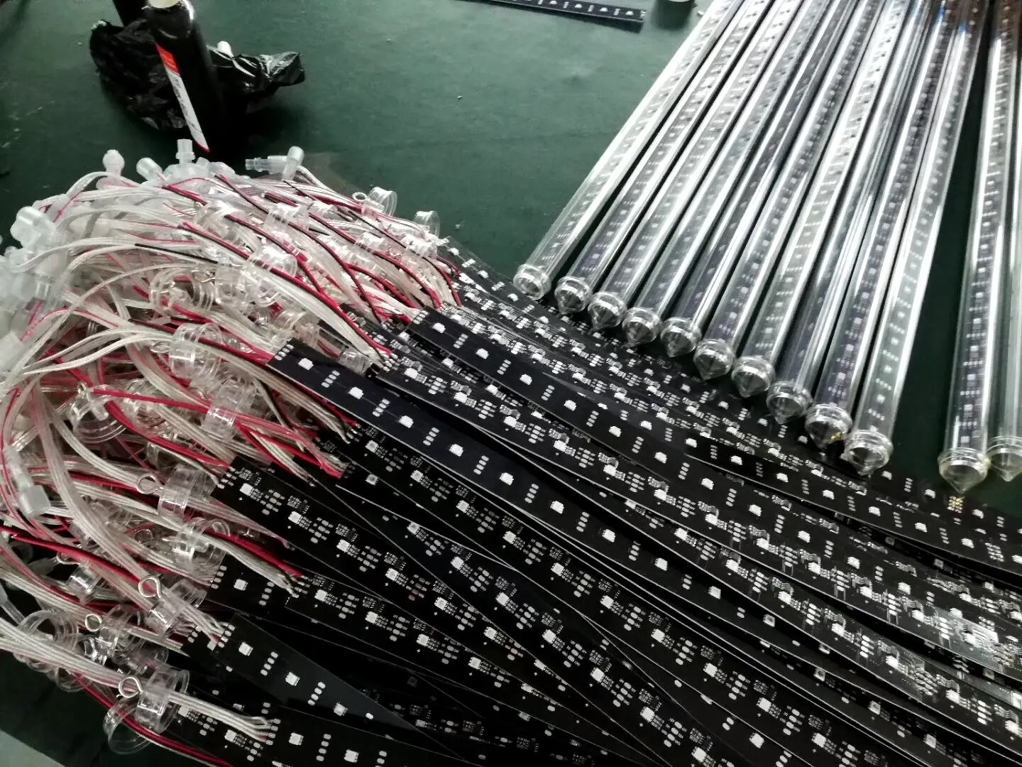 12v ws2811 60leds rgb 360度视图led流星管照明1m 30像素3d垂直迪斯科管| Alibaba.com