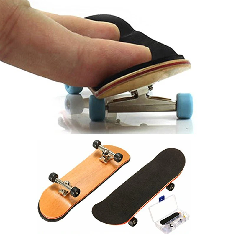 finger skateboard1.jpg