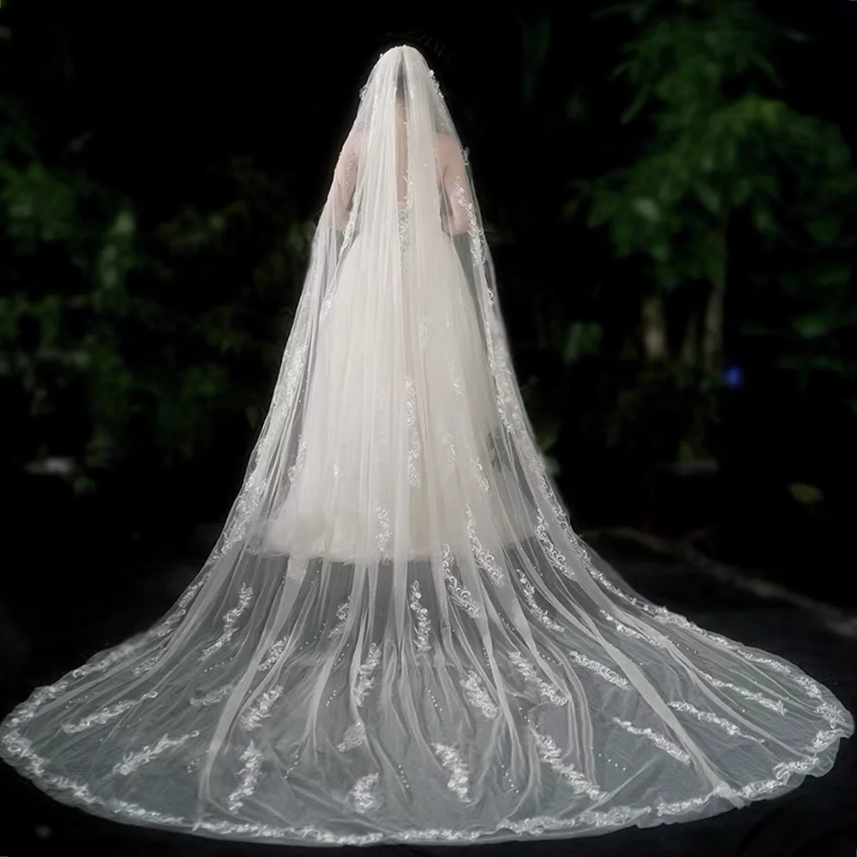 New Lace Edge Wedding Bridal Veils 2 Layer Cathedral Long Length veil With Comb 
