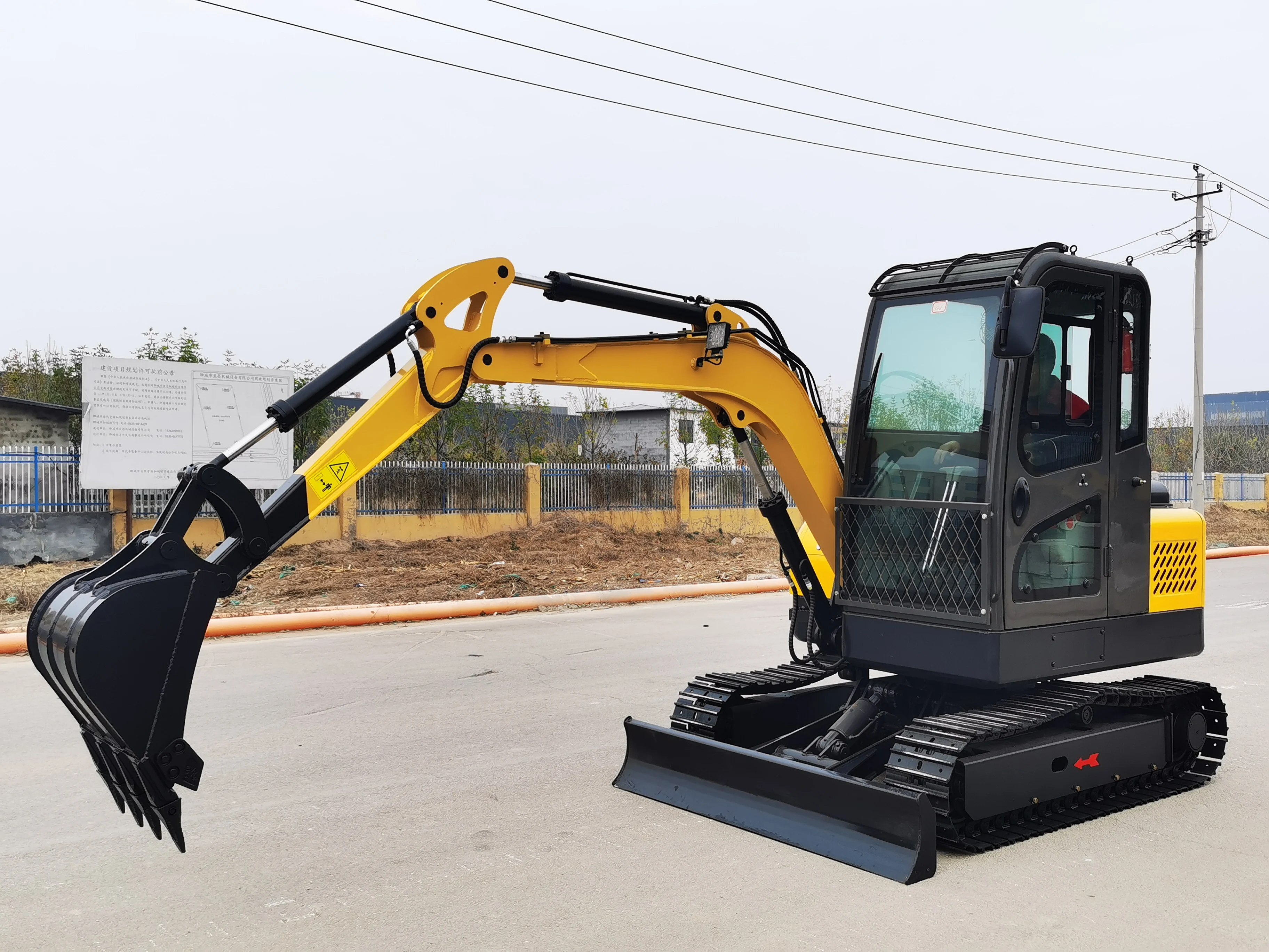 Chinese Hydraulic Digger 2 Ton 3.5 Ton 4 Ton Small Mini Excavator For ...