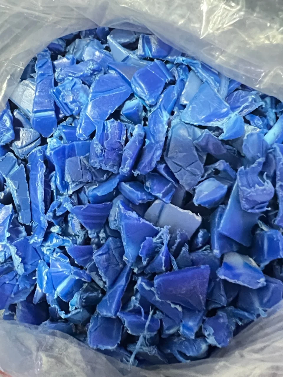 Plastic Hdpe Drums Regrind Blue Flakes Natural Industrial Waste Bottle Plastic Scrap Granules