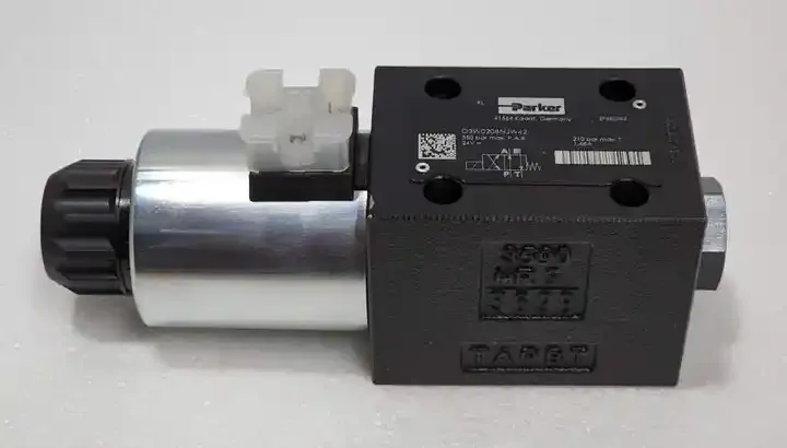 Elettrovalvola Idraulica Direzionale Per Parker D1VW004CNJW91 - Nuova - Foto 4