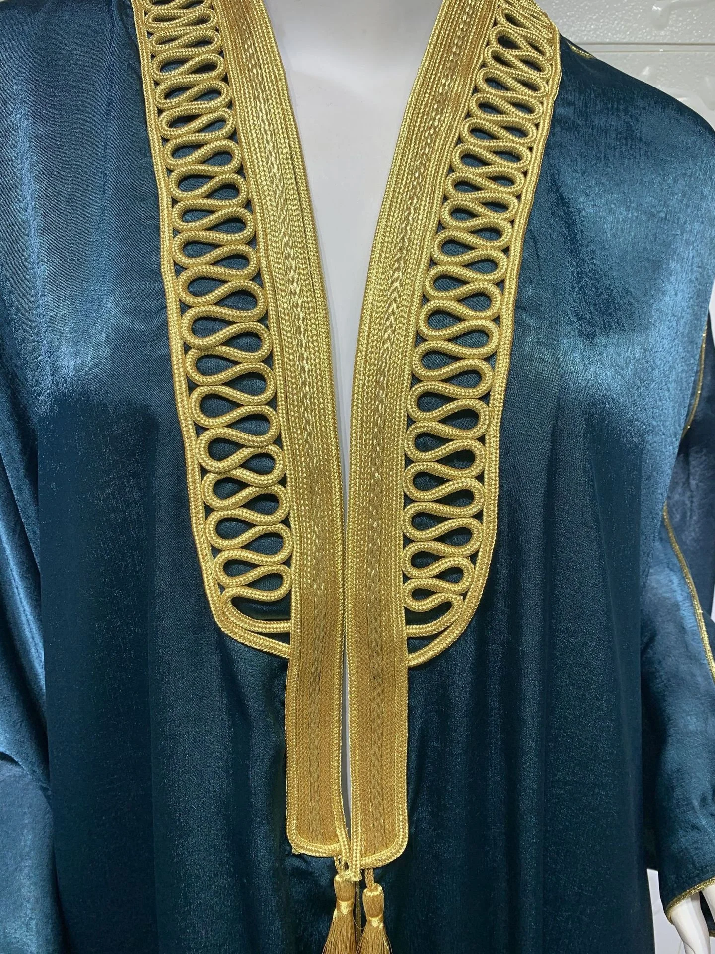 Ab015 Dubaï Cardigan Robe pour femmes longue musulmane Abaya manches chauve-souris Sexy velours vêtements Simple solide motif naturel taille