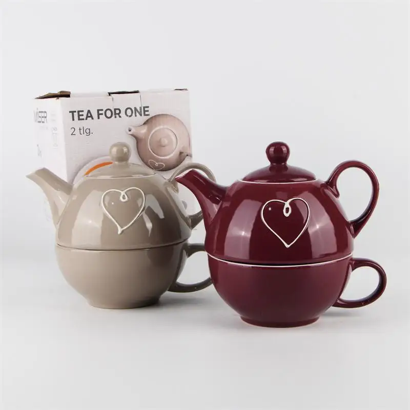 ceramic teapot 