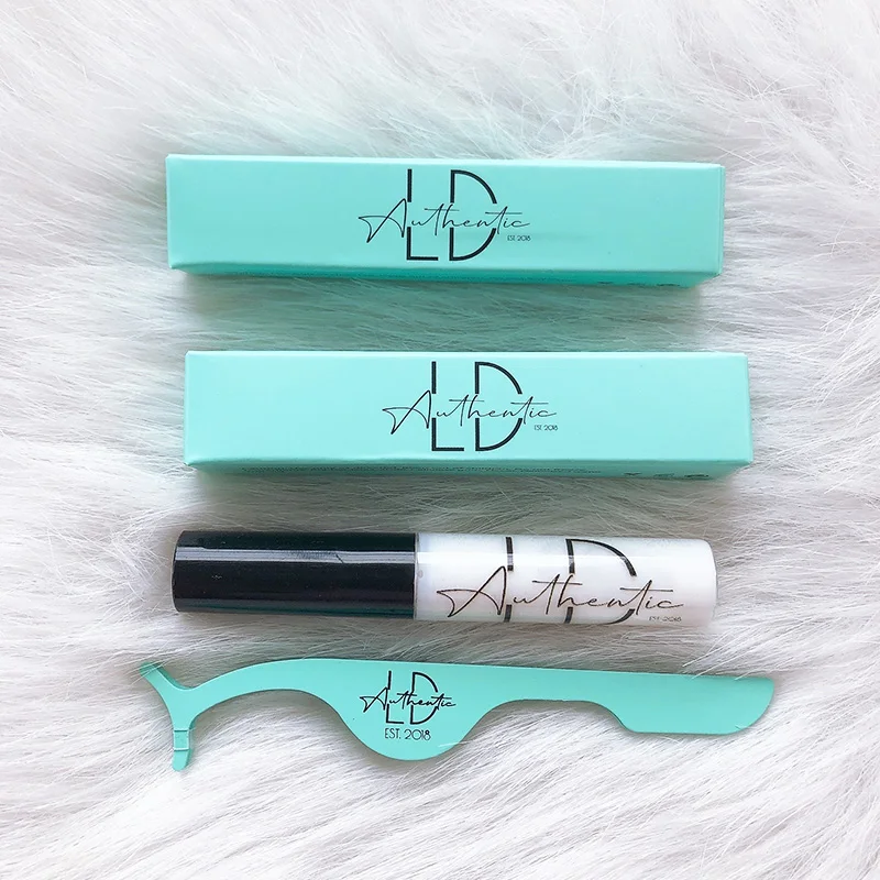 lash glue 9.jpg