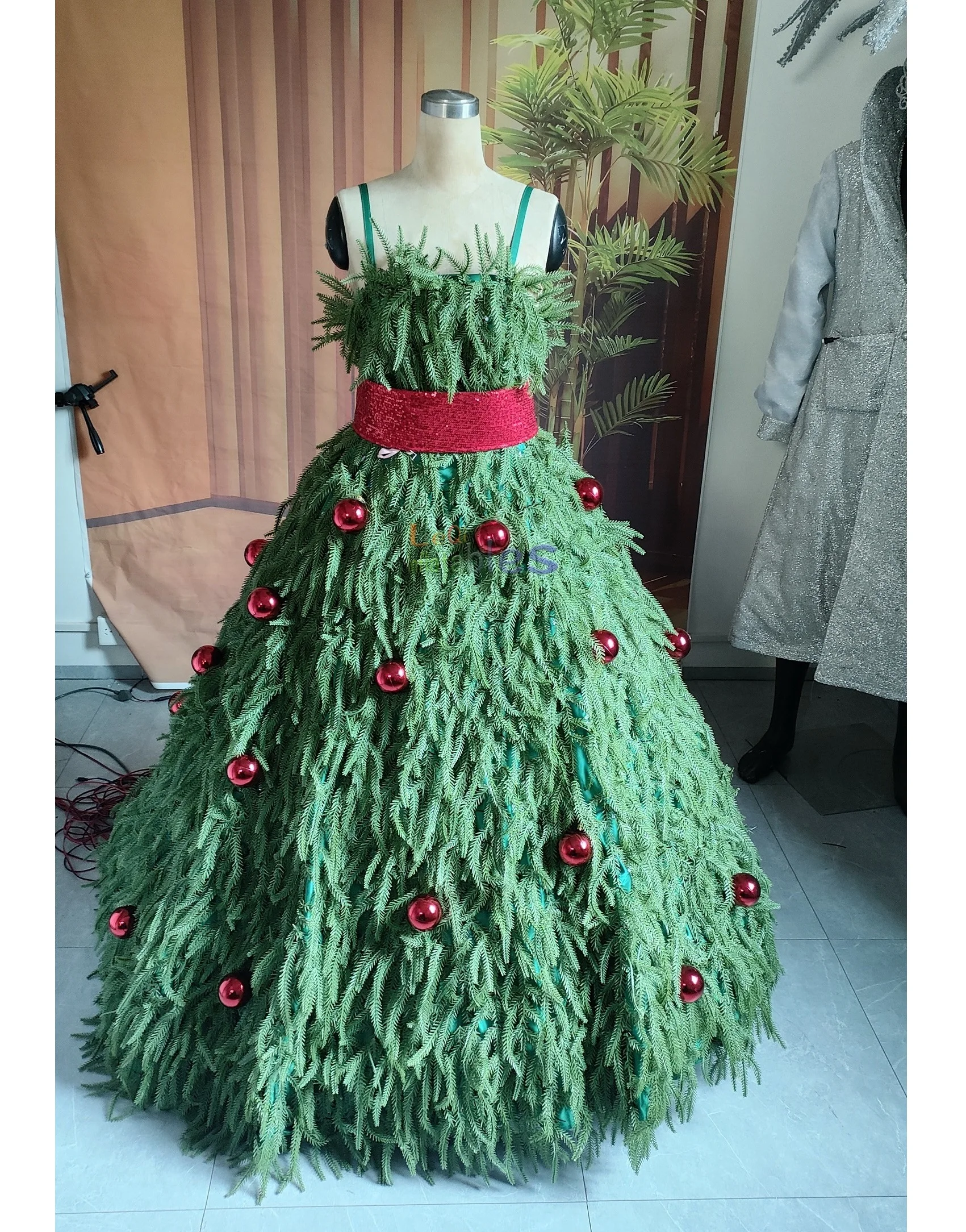 christmas tree fancy dress Rasta Imposta Christmas Tree with Shoe Boxes Adult Costume, OS