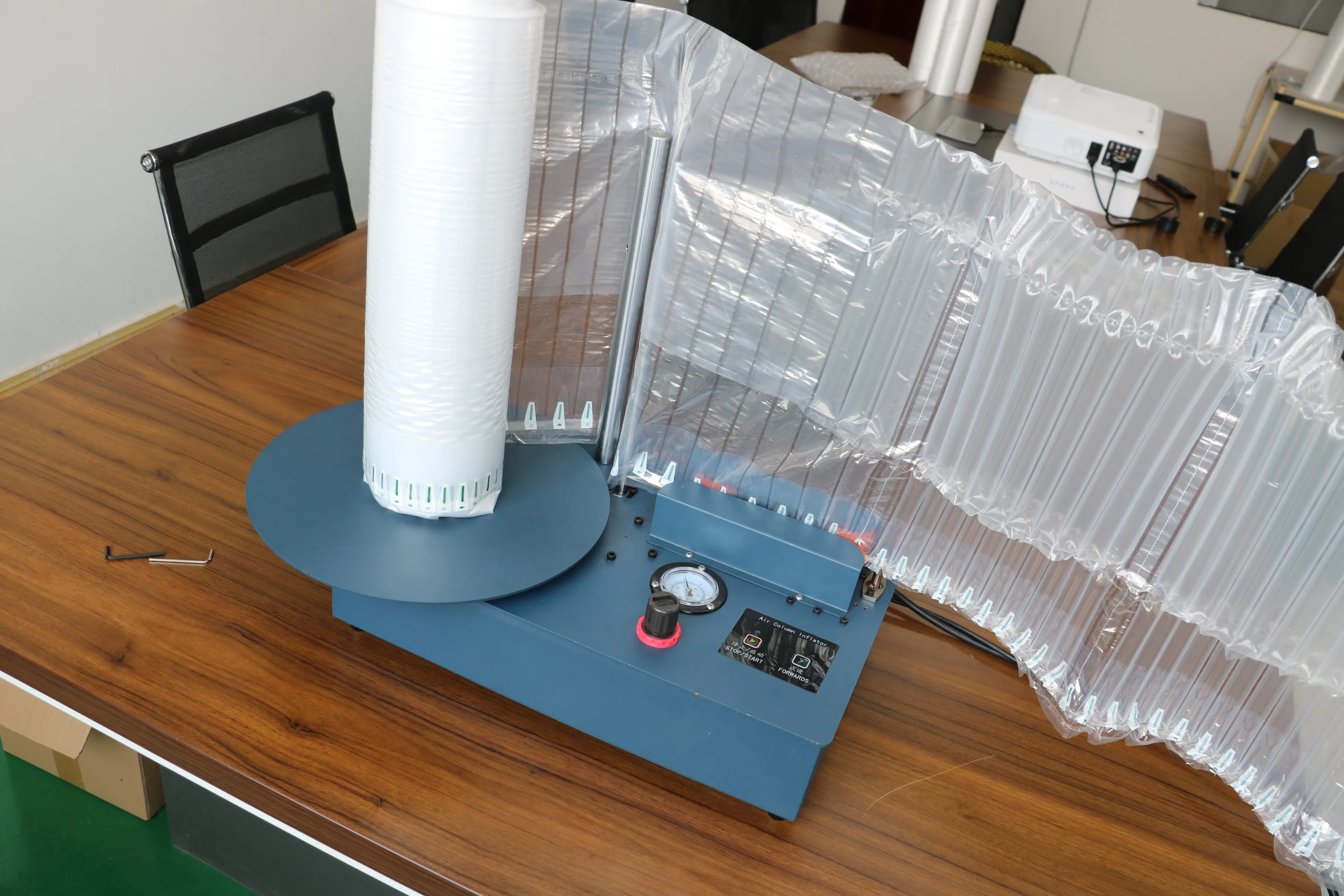 Protective Column Air Bag Inflating Machine Air Bag Making Machine