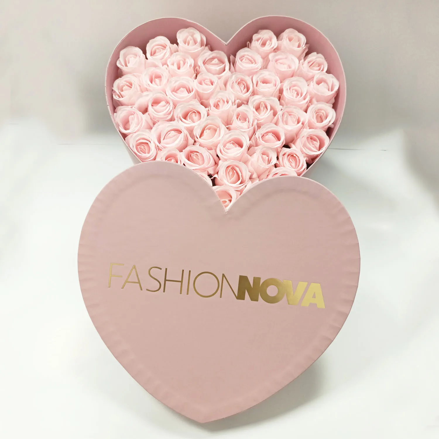 Wholesale Rose Gift Packaging Box Custom Logo Heart Shape Paper Box For