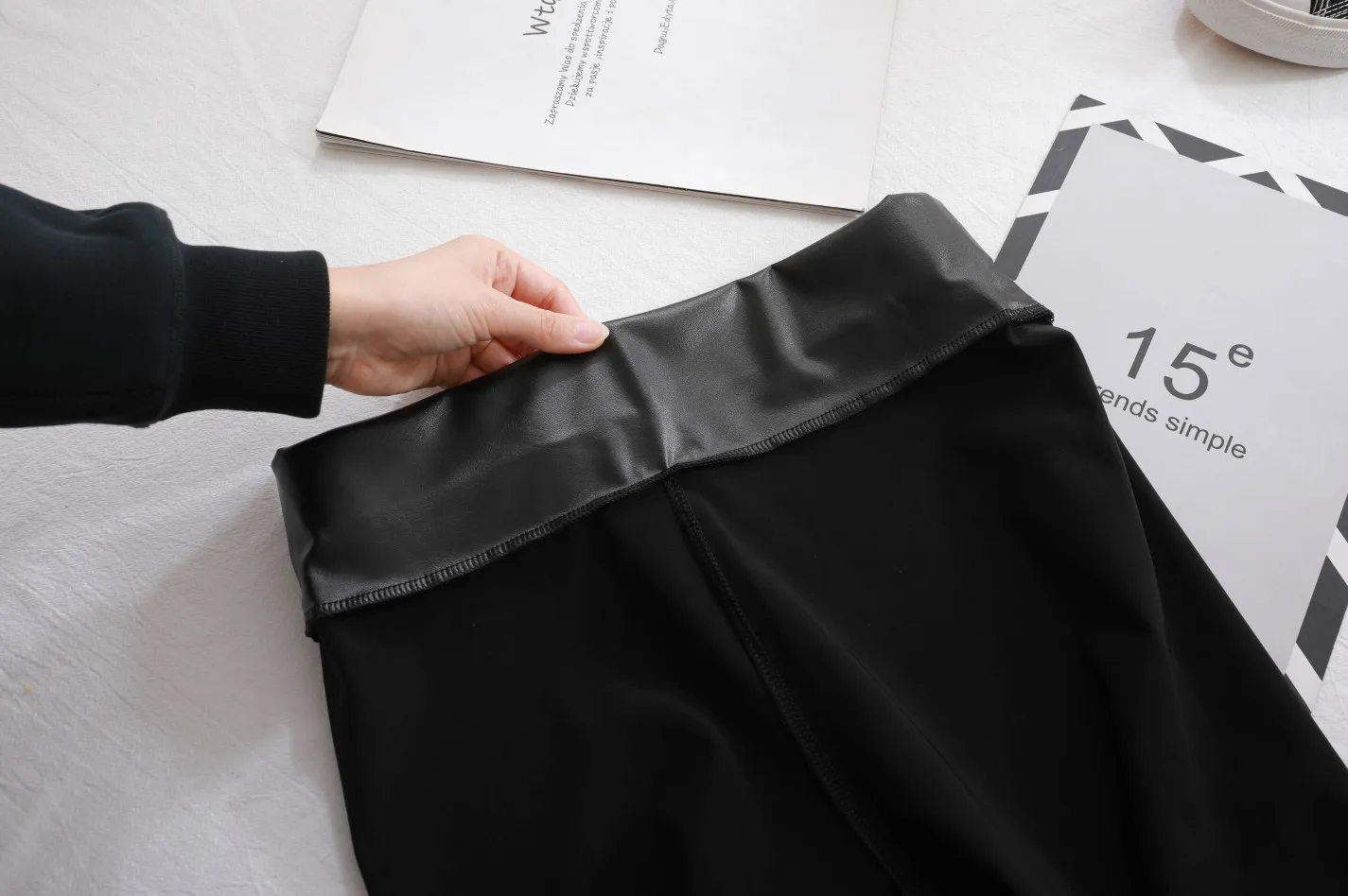 shiny leggings inner part.JPG