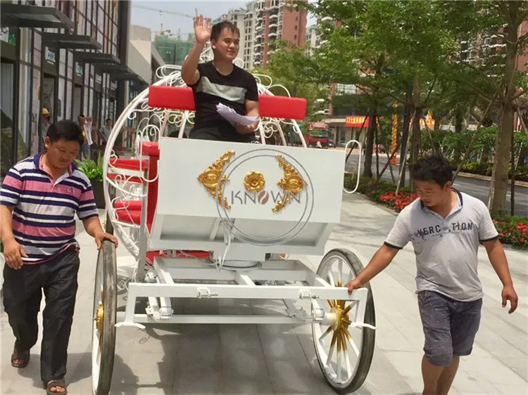 电动灰姑娘公主婚礼马车设计皇家经典观光车出售