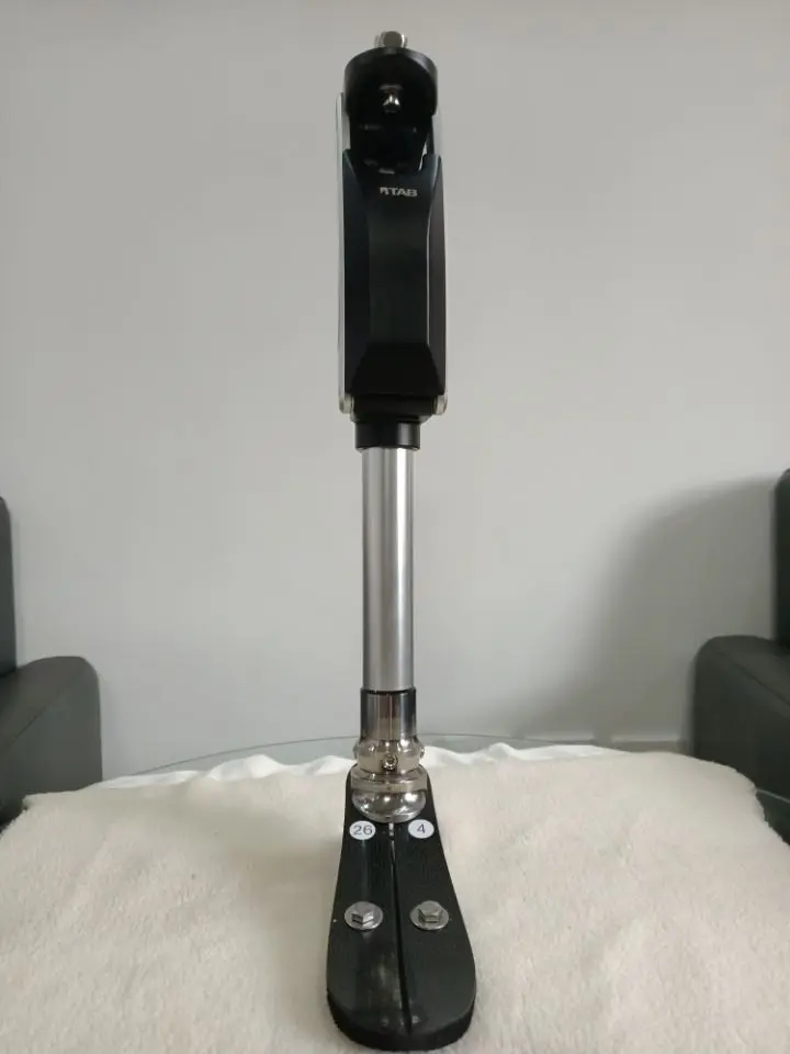 Prosthetic Legs That Can Walk Normally Are Used For Patients With Leg Disabilities,The Elderly