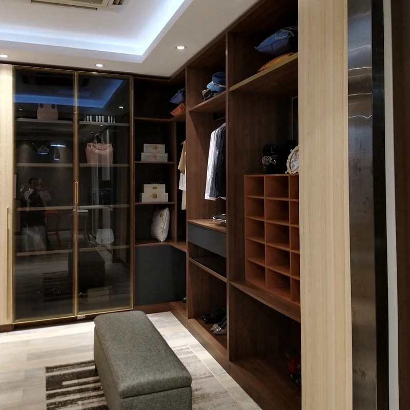 Amoires Wardrobe 08.jpg