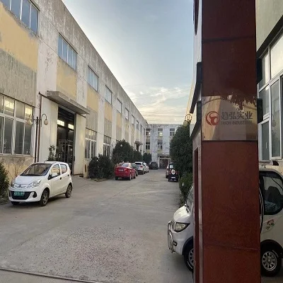 sliding plug door mechanism