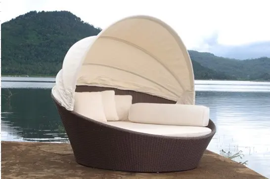 All Weather Wicker Pool  Round Rattan Outdoor Royal Daybed With Canopy