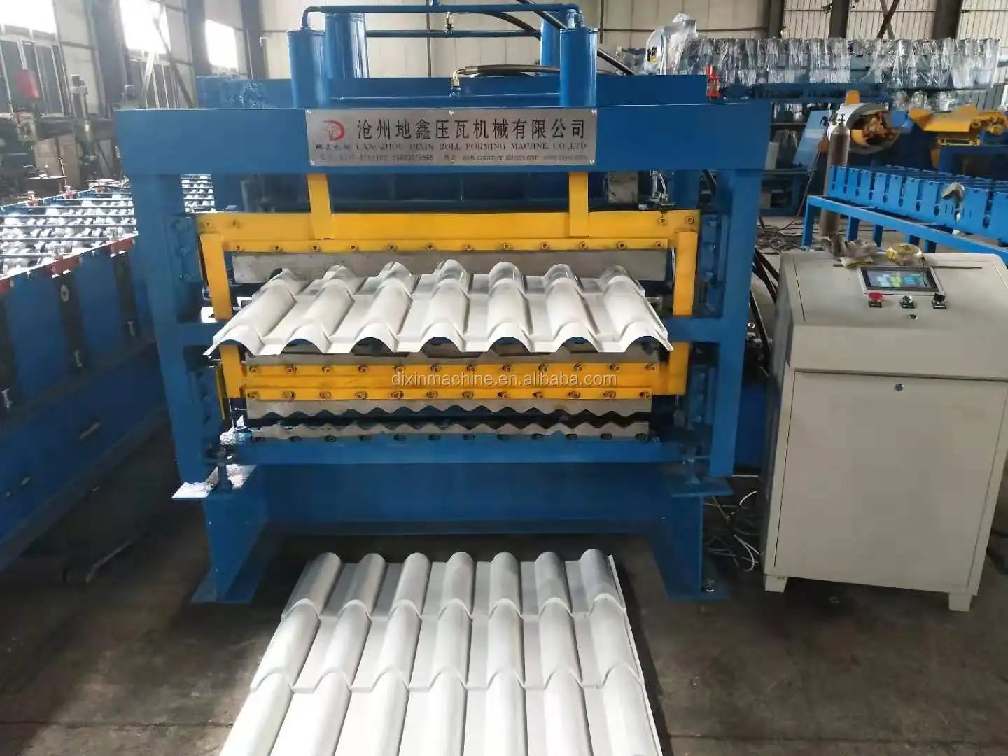 Three Layer Corrugated Roof Tile Roll Forming Machine Aluminum Metal Roofing Sheet Making Machine
