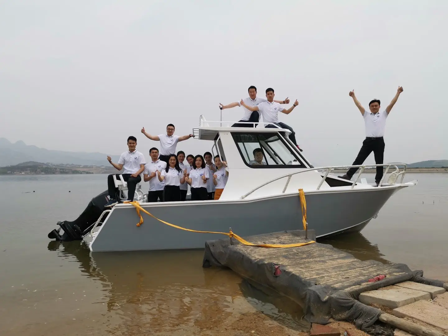 7.5m Ultracab Aluminum Fishing Boat - Buy Fishing Boat ...
