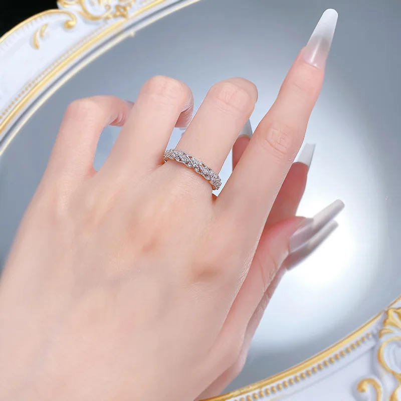 New S925 Silver Vintage Lace Ring Rhodium Plated Lab Diamond Fashionable Light Luxury Style Hollow Diamond Design