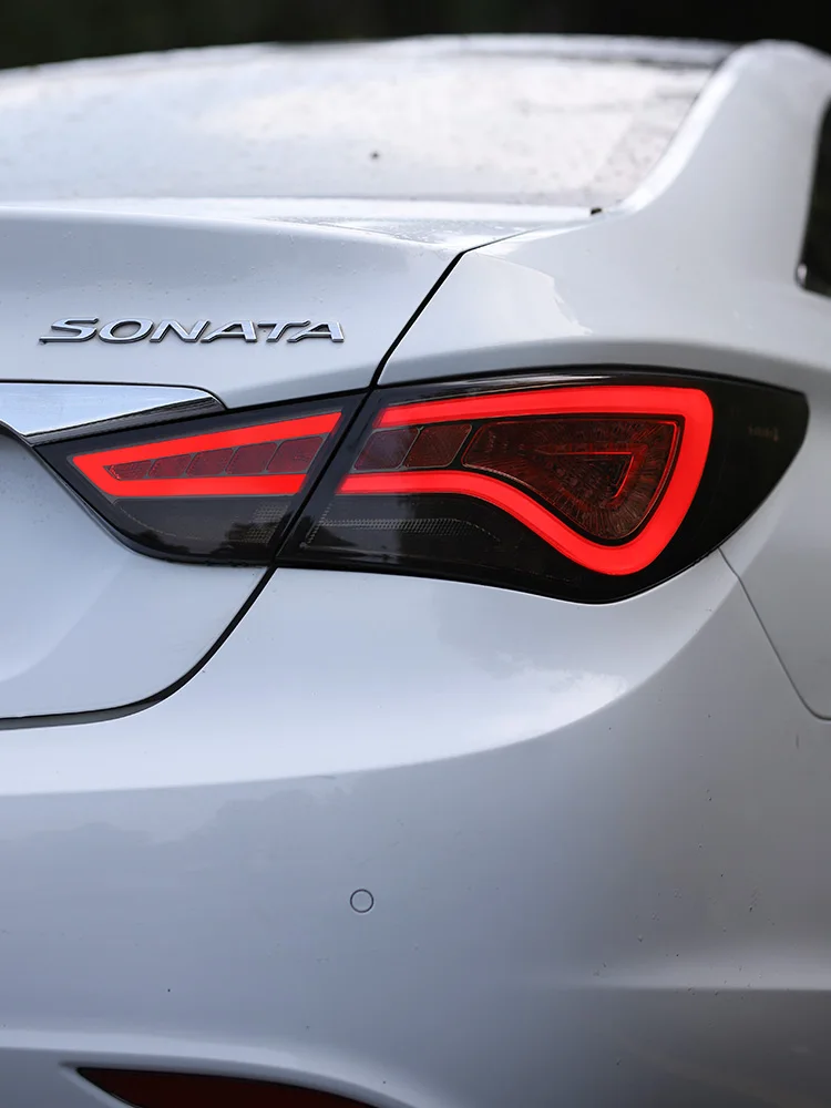 hyundai sonata back light