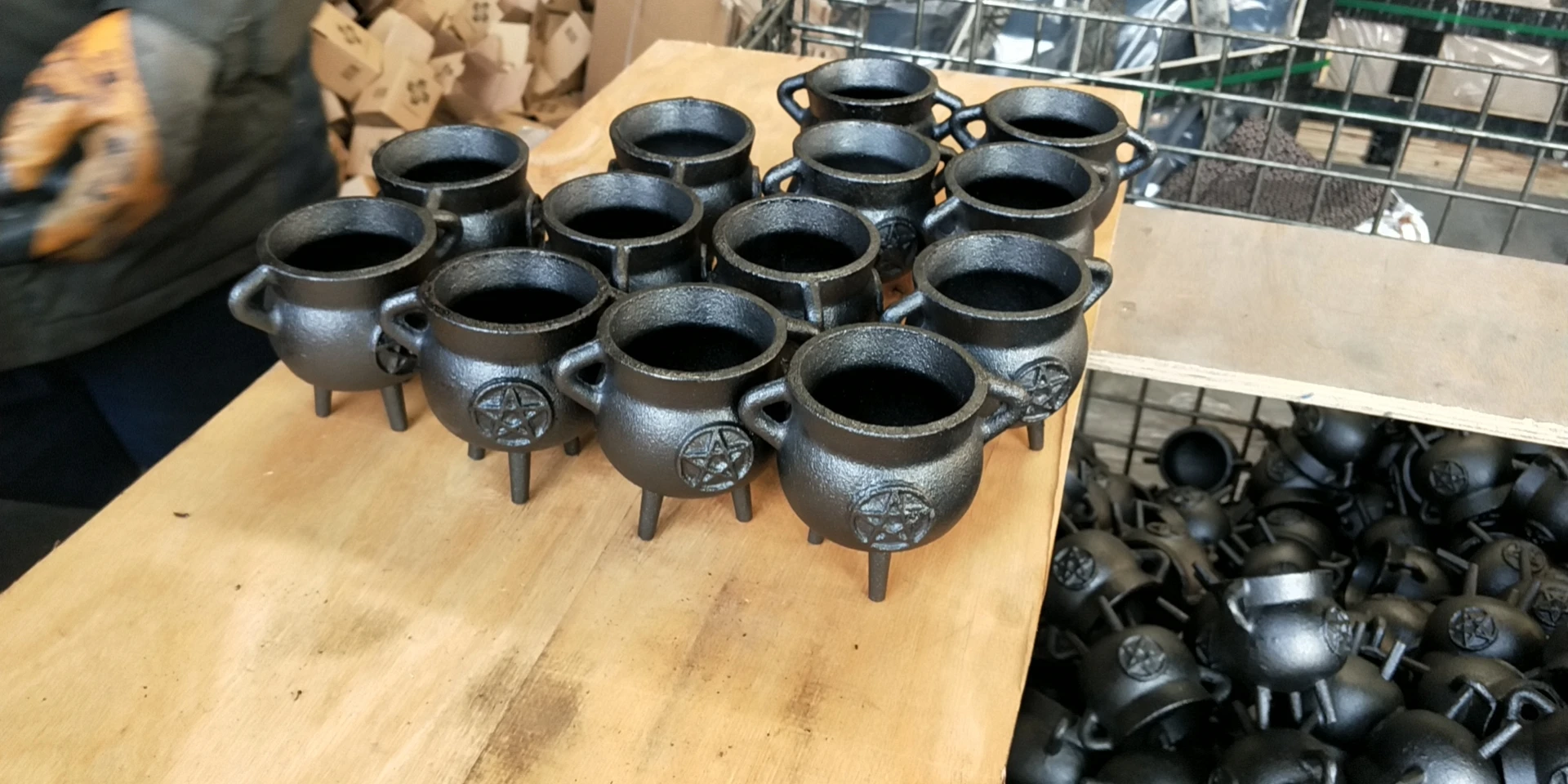 Preseasoned Small Cast Iron Cauldron With 3 Legs Buy Cauldron Pot