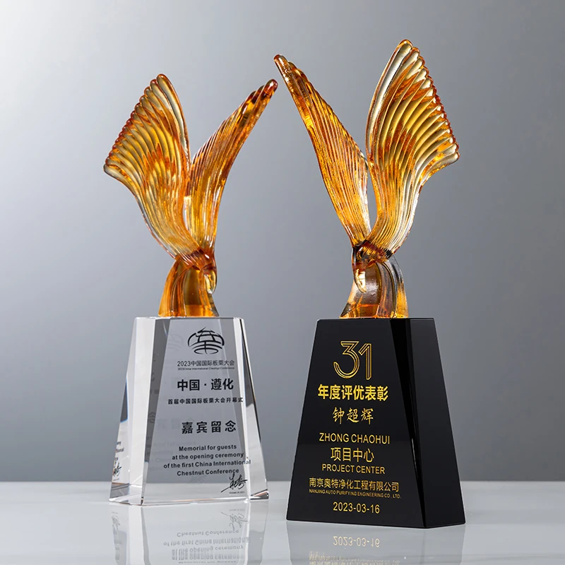 2024  Eagle Shape Color Glaze trophy champion award Professional Manufacturer glass trophy for Creative Eventsts Souvenirs gift supplier