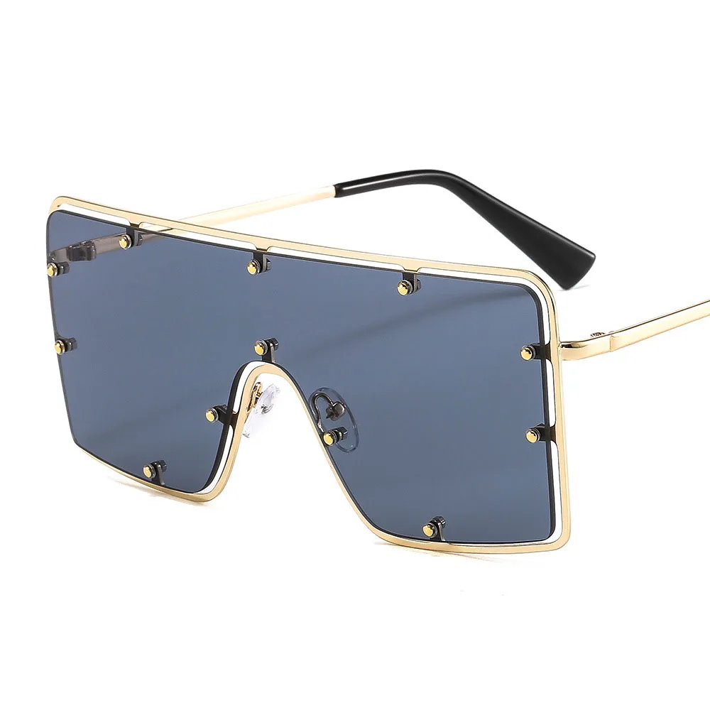 

2021 Sunglasses Women Oversized Big Frame One-piece Lens Design Women Trendy Sunglasses