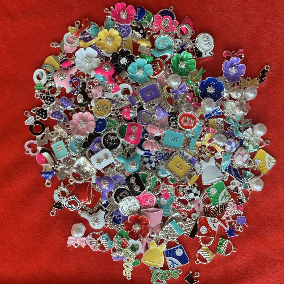 
200pcs mix lot silver color plated metal alloy charms various color enamel charms for jewelry making hot girly designer charms 