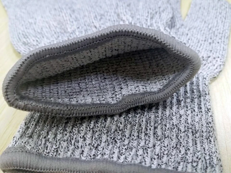 Cut resistant gloves (1)