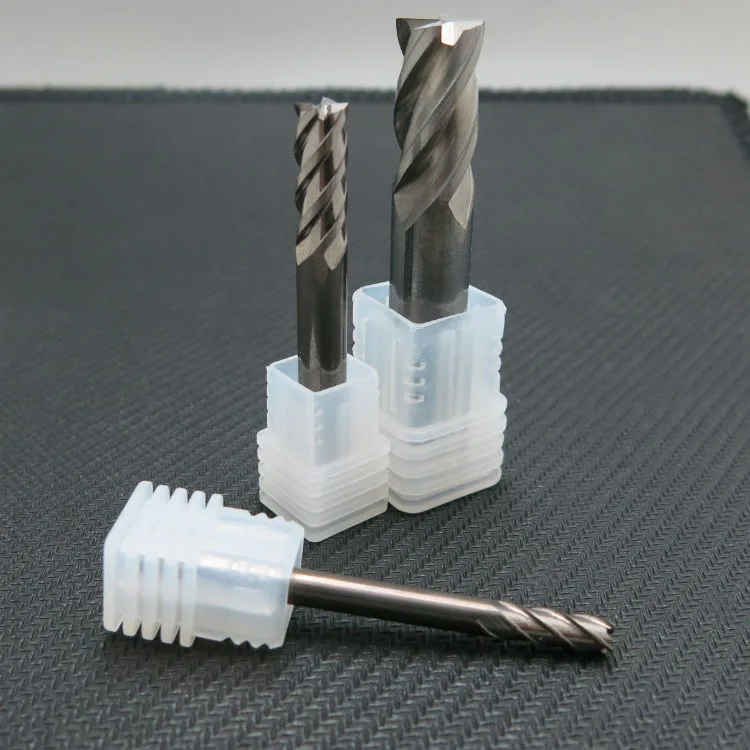 High Gloss And Resistance 26 Flutes Solid Carbide Cermet Cutting Tool