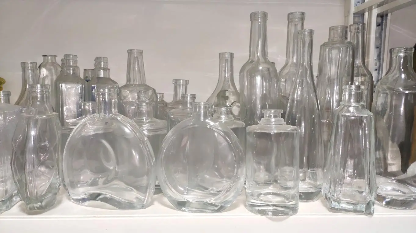 30ml 50ml 100ml Super Clear Flint Glass Color Painting Cosmetic Bottle With Spray Pump Bottle