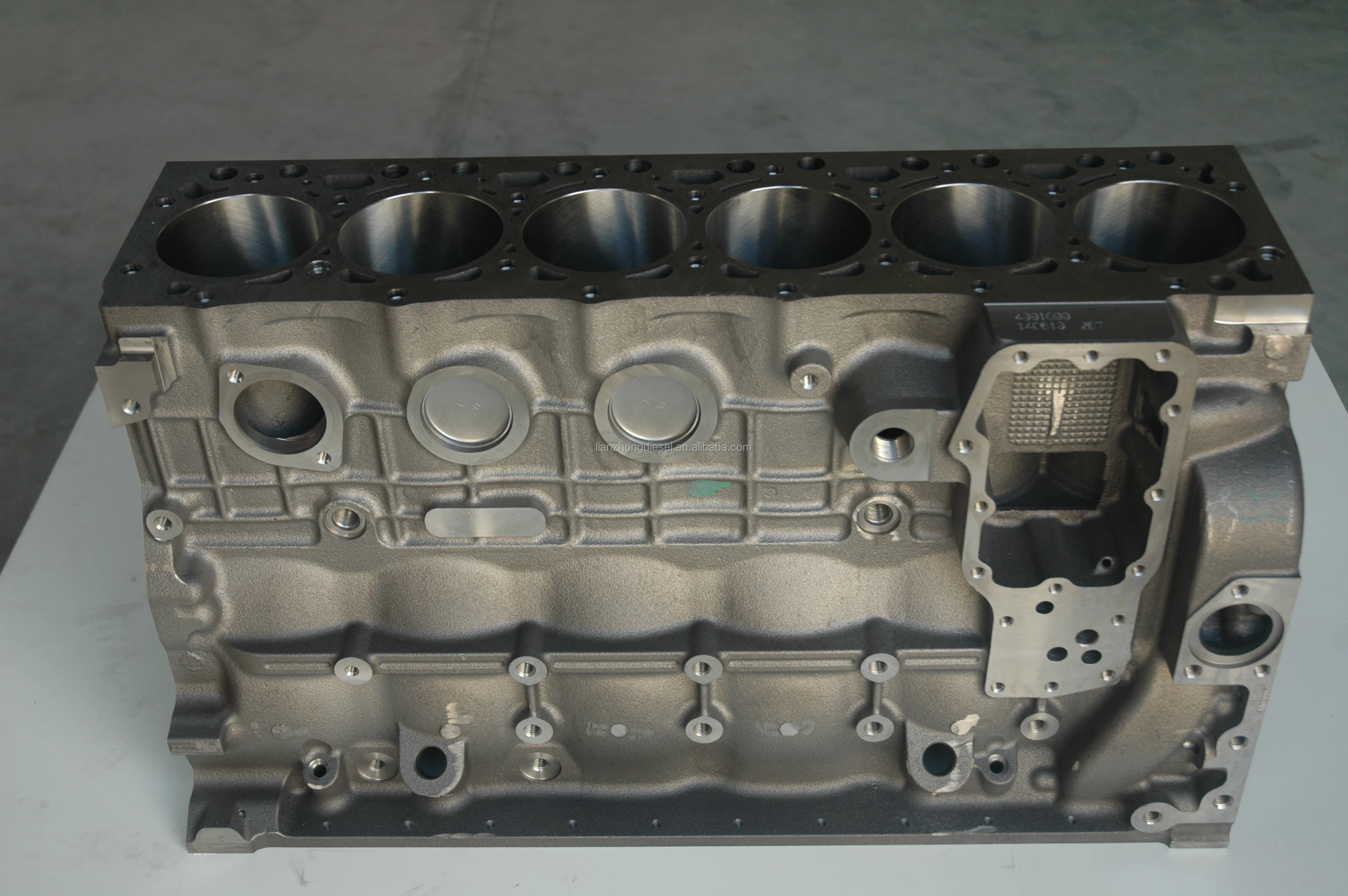 isde 柴油机缸体 4929972 4932333 4932528 4955412 4946586