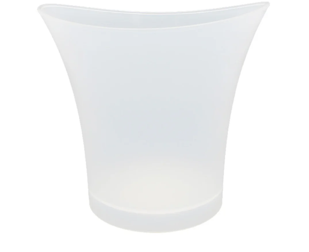 ice bucket 3.png