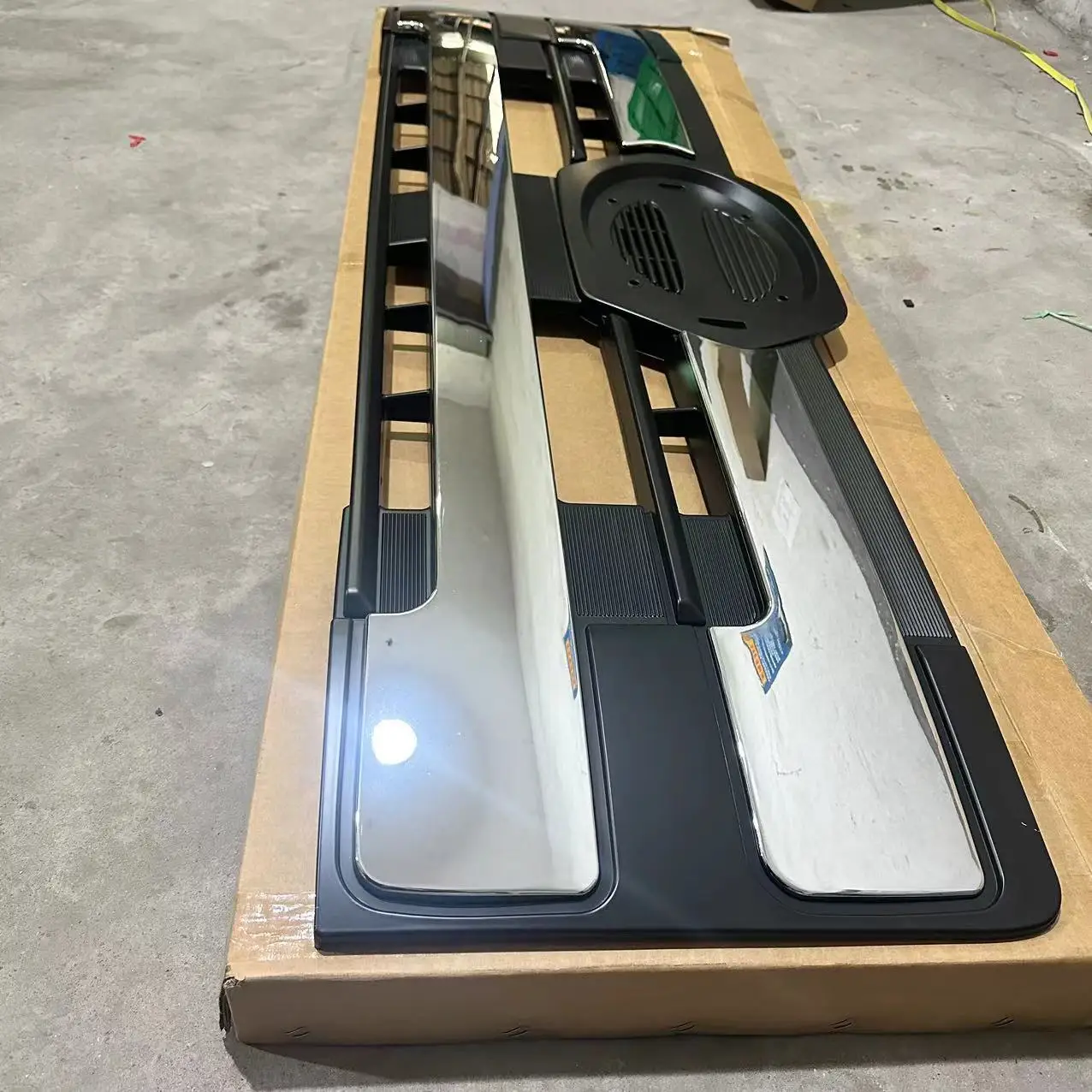 Japanese Truck HIN MEGA 700 Siries Chrome-plated Grille manufacture
