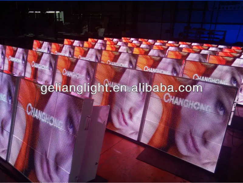 41pcs P10 LED dance floor in testing.jpg