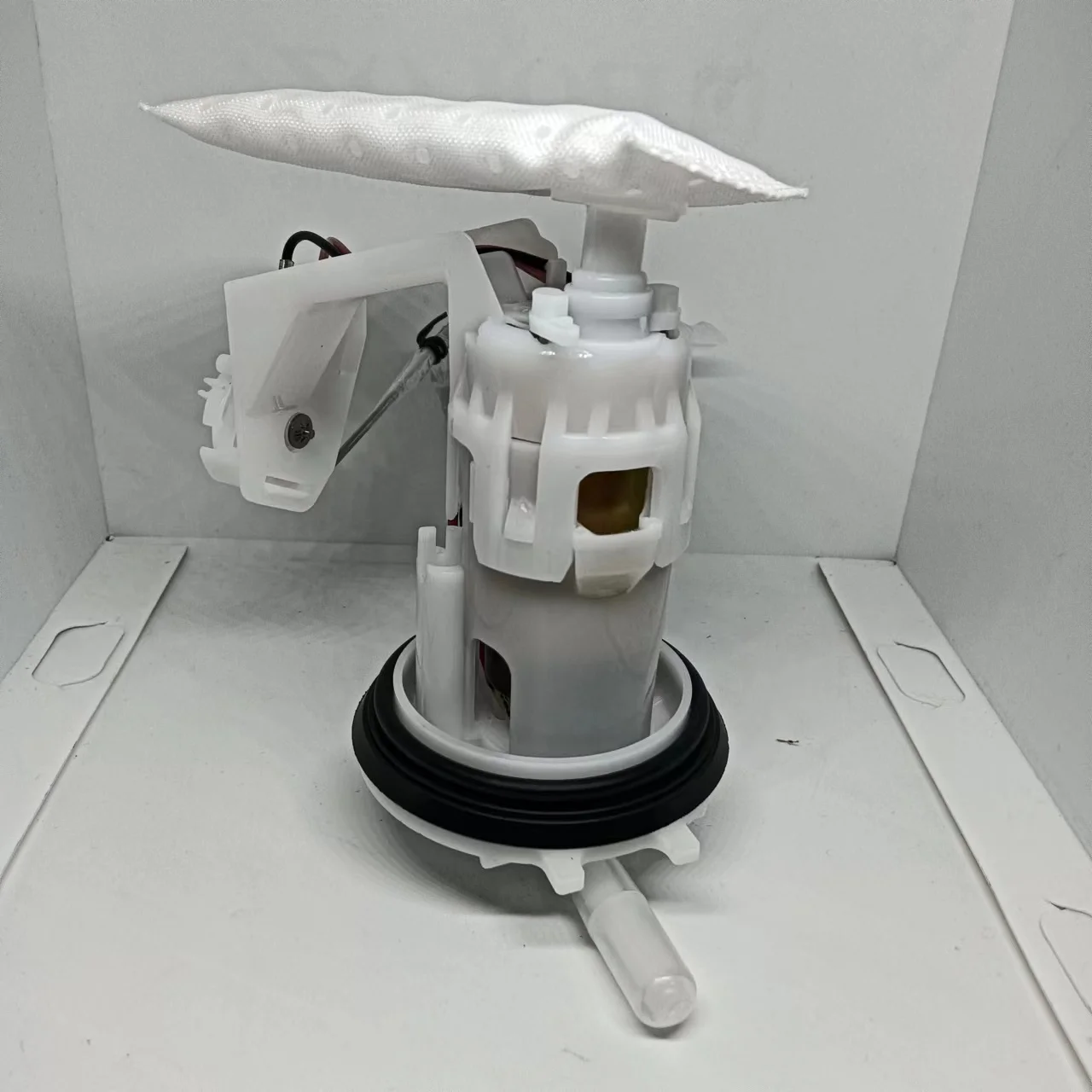 Hot Selling Motorcycle Fuel Pump Assembly Oe 16800gglj00 Motorcycle