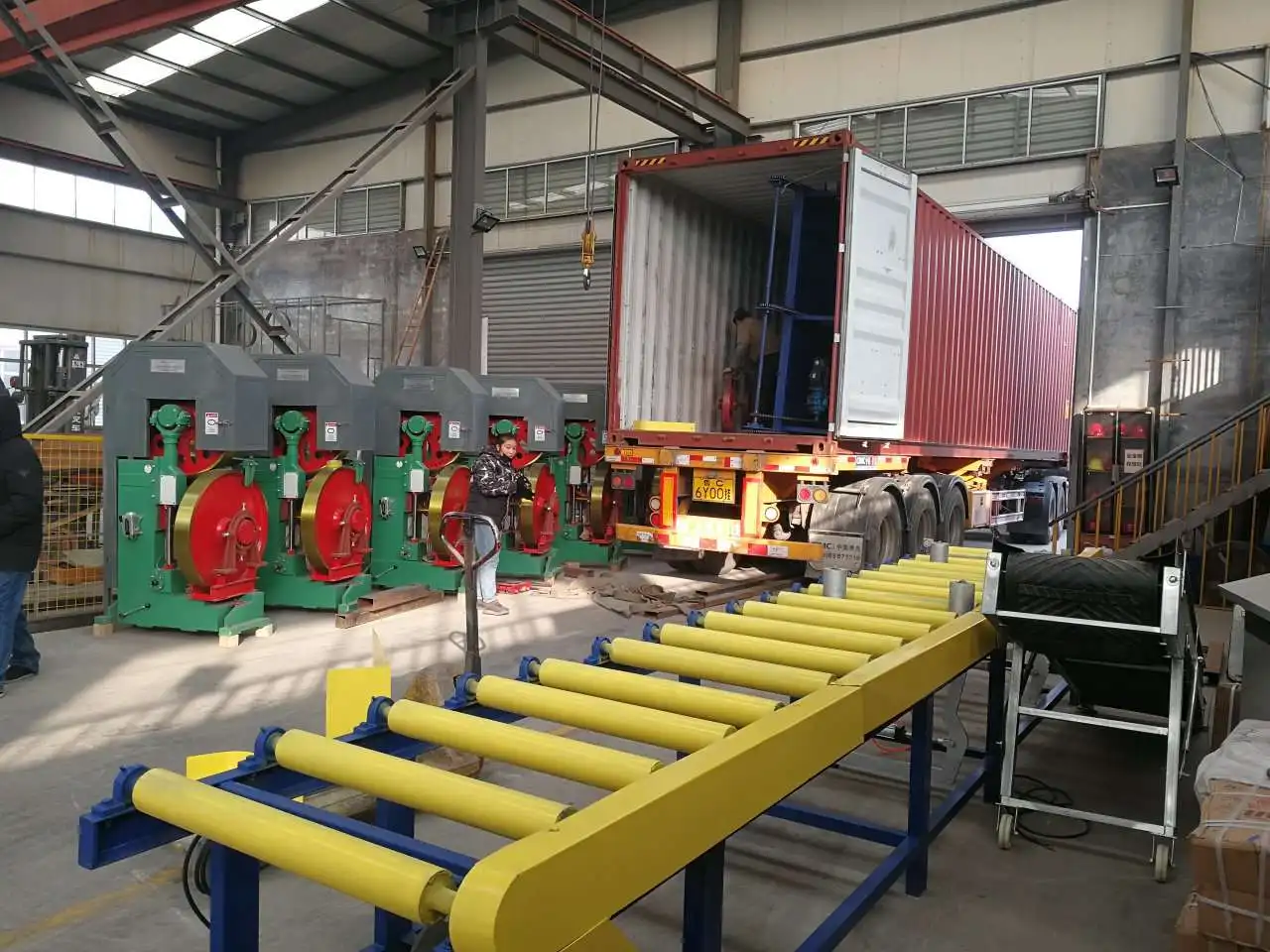 木材切割用精密带锯锯木设备