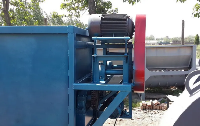 wood peeling machine 01.jpg