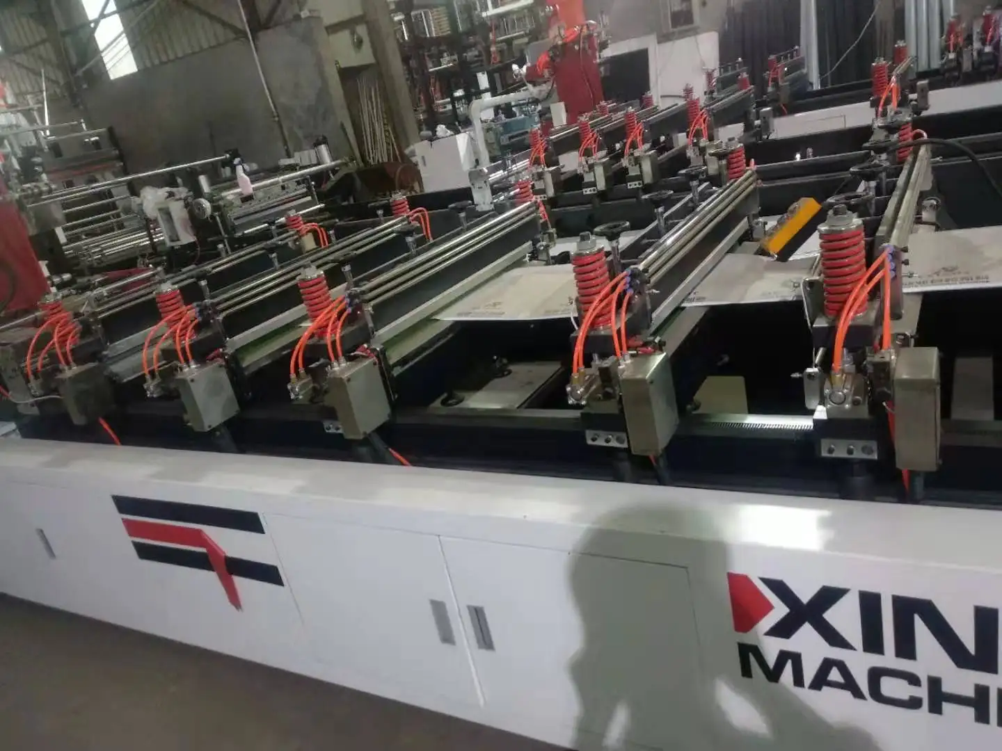 Cutting unit в световой ленте. Cutting unit в световой ленте. Smart machine. Оборудование для катки бойлов. Тянущее для трубной линии.