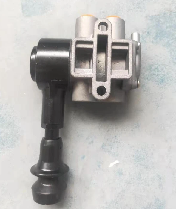 VIT-U 3517AD-010 HAND BRAKE VALVE  truck parts manufacture