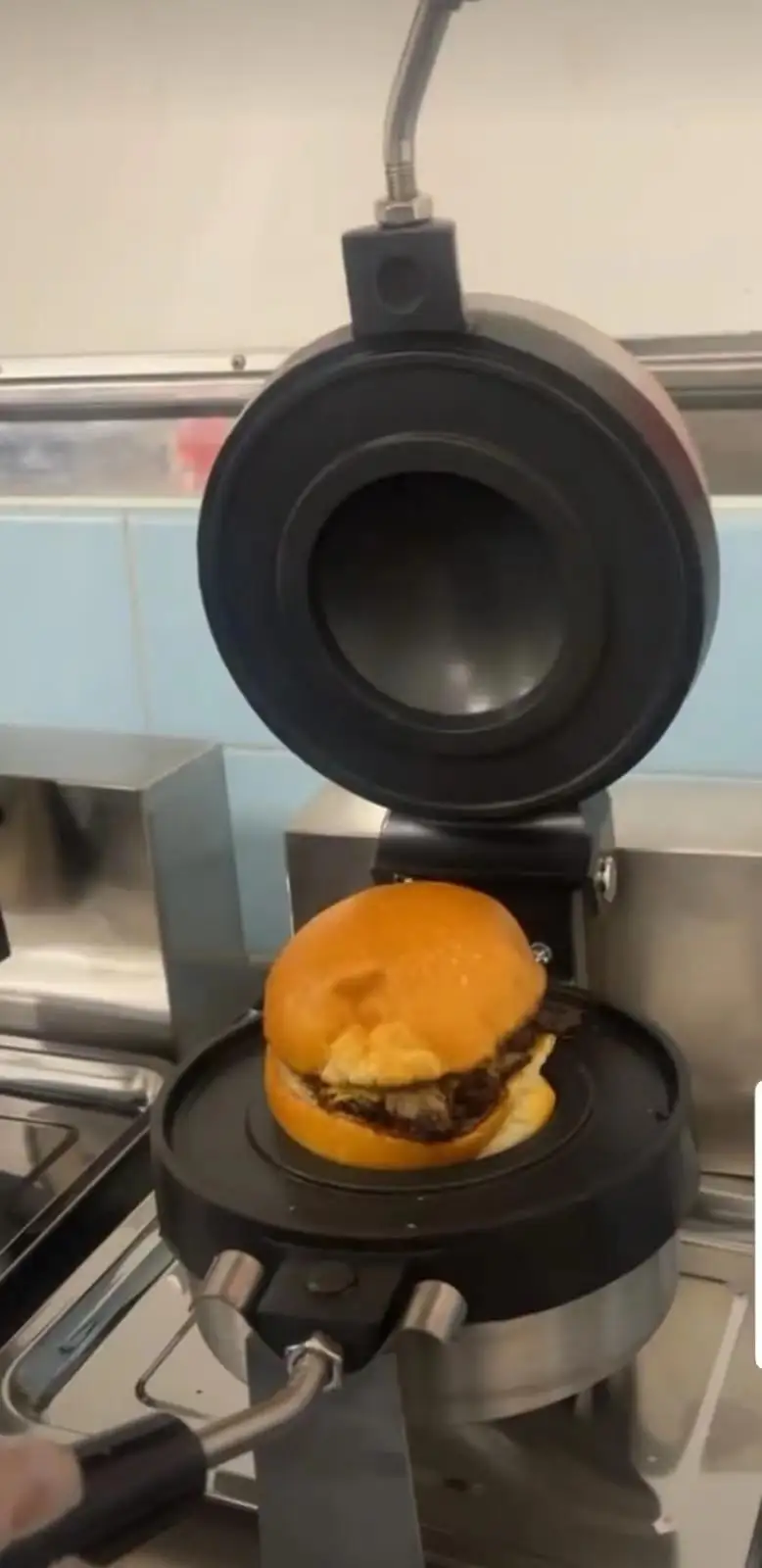 Commercial A Panini Ice Cream Waffles Ufo Burger Grill Flying Saucer