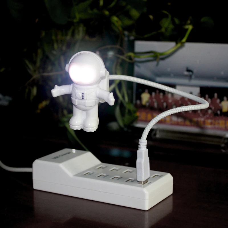 2020 Portable USB Novelty Night Light Flexible Deco LED Light Gooseneck Astronaut Lamp Connect With Laptop Power Bank Plug