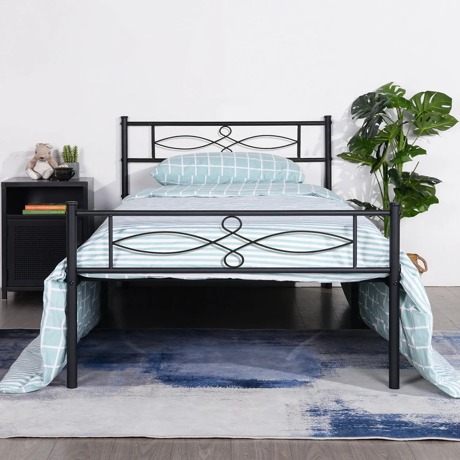 Hot sell metal bed frame /iron bed frame/King /queen/kid sized bedroom furniture