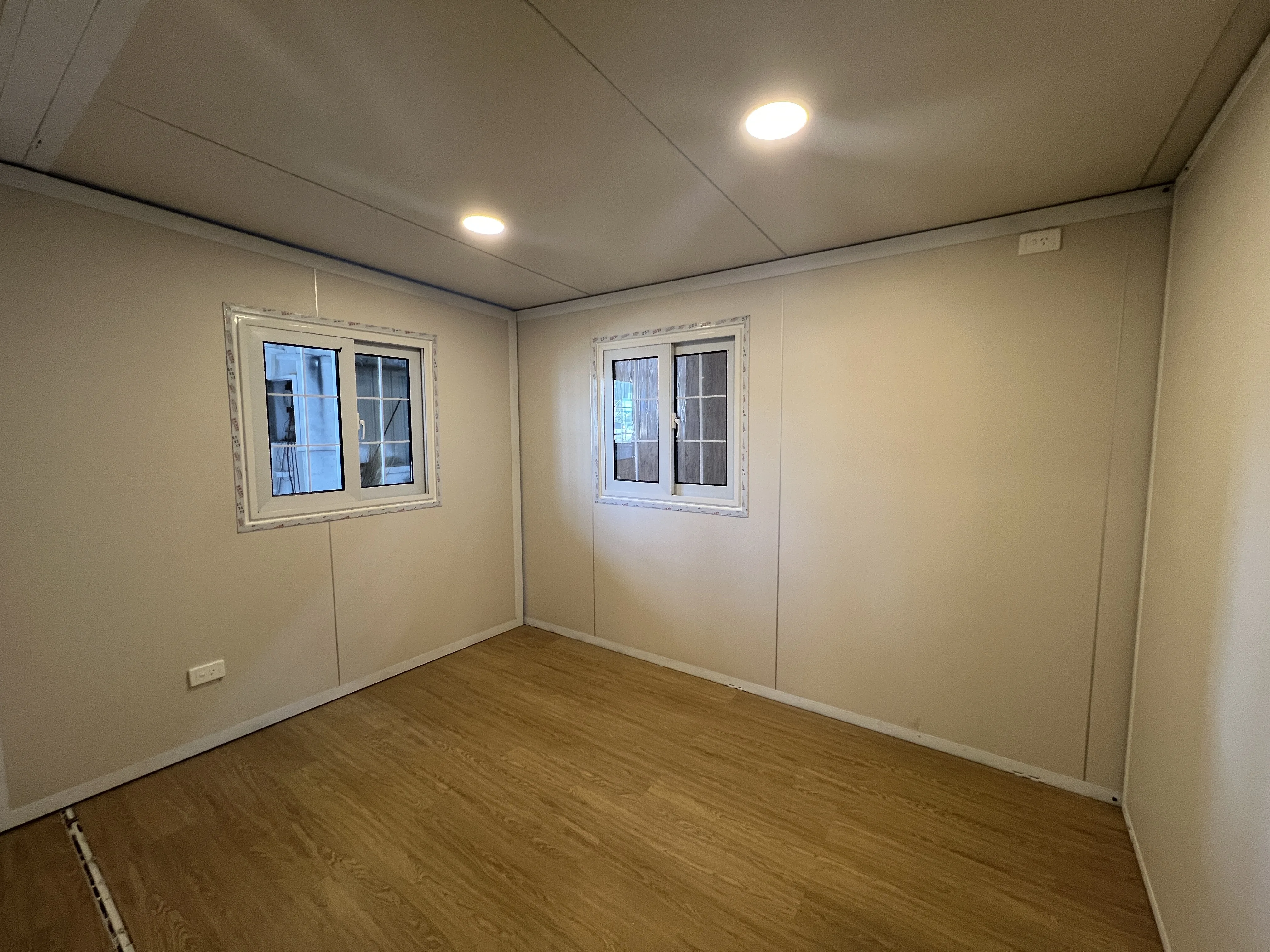 product the newly designed luxury prefabricated container house is a portable 40 foot foldable and expandable container house-9